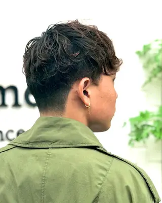 ショート パーマ メンズ 横山 ひかりのヘアスタイル