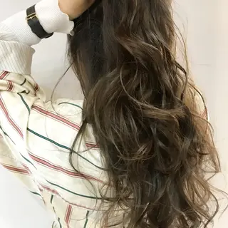 ロング カラー ✨透明感カラー×艶髪 ✨生神優季のヘアスタイル