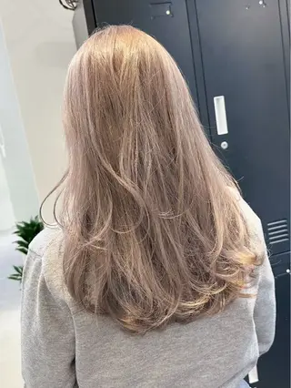 ロング nanami ケアブリーチ/表参道のヘアスタイル