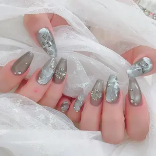 ミディアム CHOnail 道玄坂のネイルデザイン
