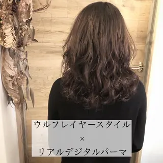 ミディアム パーマ テトネ タカシのヘアスタイル