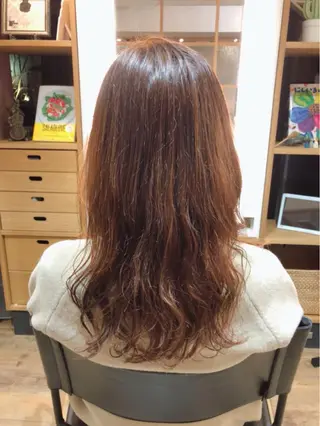 セミロング パーマ 髪質改善特化 谷口祐綺のヘアスタイル