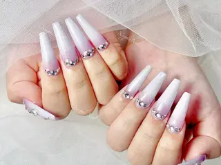 ネイル 🦋 Queenieのネイルデザイン