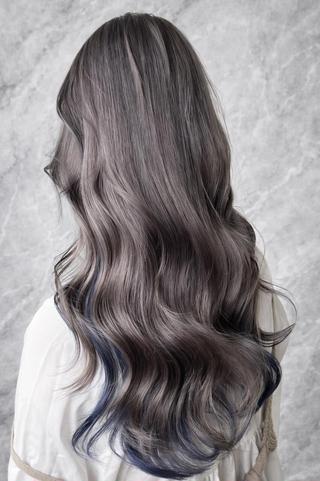 ロング カラー 髪質改善心斎橋 namelessのヘアスタイル