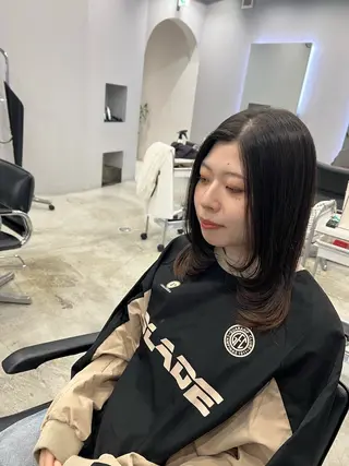 セミロング 南桑 由芽のヘアスタイル