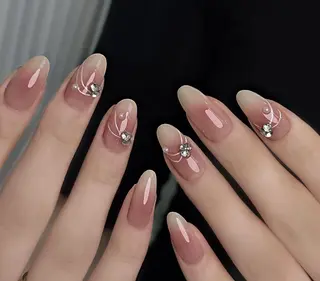 ネイル エリ🫧 nail池袋東口のネイルデザイン
