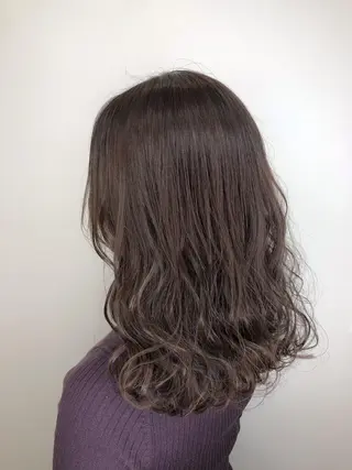 セミロング カラー 【透明感、艶髪】西村 有司のヘアスタイル