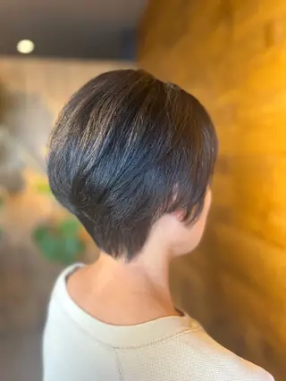 ショート 居垣 唯のヘアスタイル