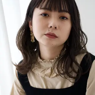 ミディアム カラー fio マナミのヘアスタイル