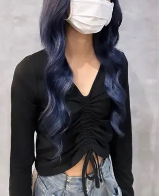 ロング カラー Fi-Ne原宿店店長 プルエクNANAMIのヘアスタイル