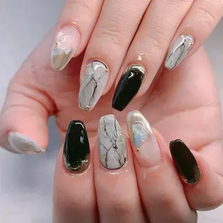 ネイル UNELMA _ERIKAのネイルデザイン