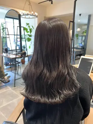 ロング カラー 松田 詩奈のヘアスタイル