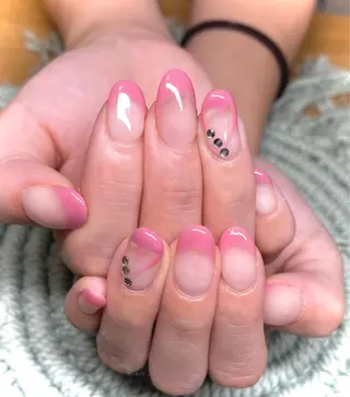 ミディアム GGhouse narumiのネイルデザイン