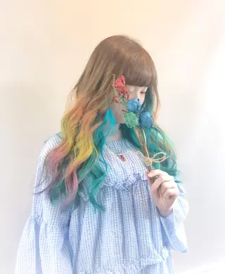 ロング カラー パーマ ヘアアレンジ 推し活専用 【派手髪】飯野ゆかりのヘアスタイル