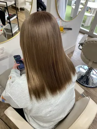 ミディアム mio♡ベージュ特化 🎀透明感カラーのヘアスタイル