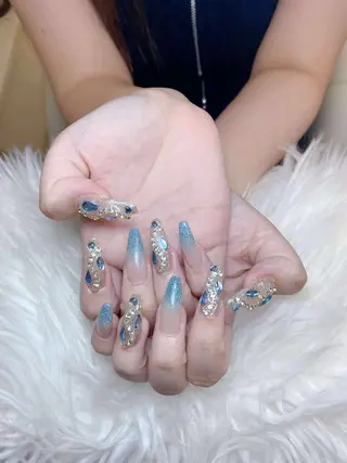 ネイル ANH NAIL ゴテゴテ専門店💎のネイルデザイン