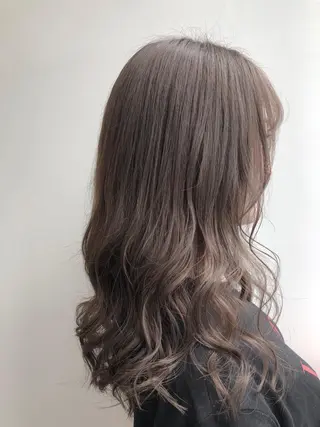 セミロング カラー 【透明感、艶髪】西村 有司のヘアスタイル