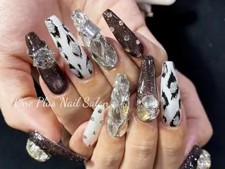 ネイル One Plus Nail Salonのネイルデザイン