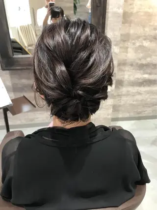 ミディアム ヘアアレンジ Blanco Color&Careのヘアスタイル