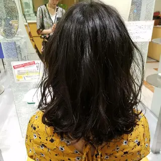セミロング 美谷添（ミヤゾエ） まどか大人ヘアサロンのヘアスタイル