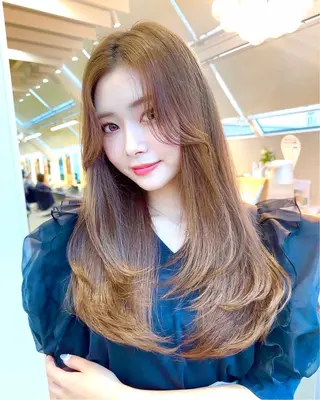 ロング 加藤 祐莉奈のヘアスタイル