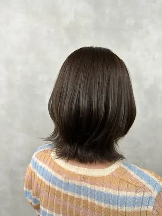 ショート カラー 外山 実咲のヘアスタイル