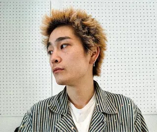 ショート カラー メンズ メンズ専門ブリー チカラー⚡️リュウジのヘアスタイル