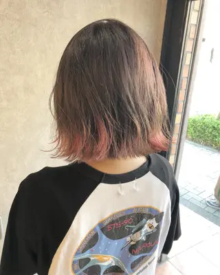 ショート カラー 顔周りレイヤーカット ブリーチminamiのヘアスタイル