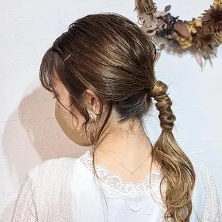 セミロング ヘアアレンジ HIKARI@ Ruheplatzのヘアスタイル