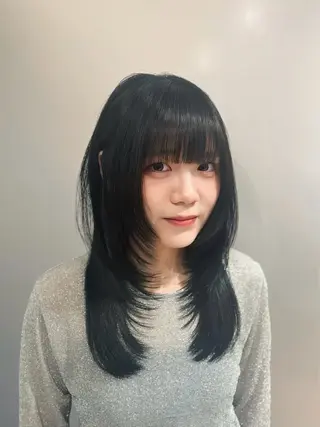 セミロング カラー レイヤー/ブリーチ/ エクステ💫ひかるのヘアスタイル