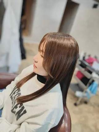 ロング Overture MIWAKOのヘアスタイル