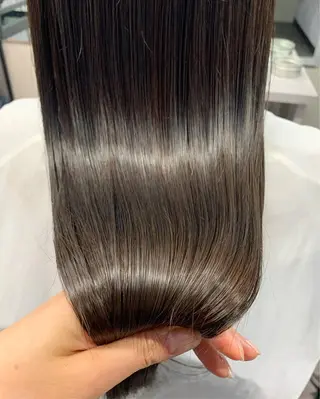 ロング megu 髪質改善TaLeのヘアスタイル