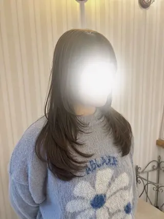 セミロング 🎼レイヤー/透明感 カラー/nene♬のヘアスタイル