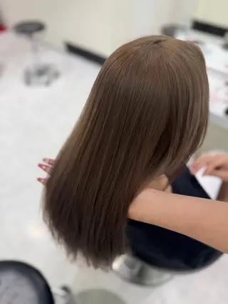 カラー オリーブ/ワンホン SHIONのヘアスタイル