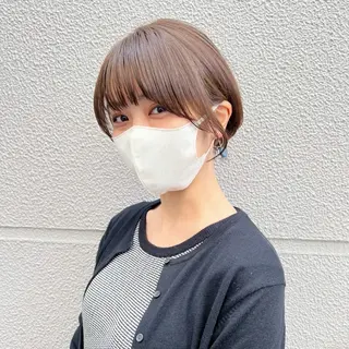 ショート カラー est-r. Shionのヘアスタイル