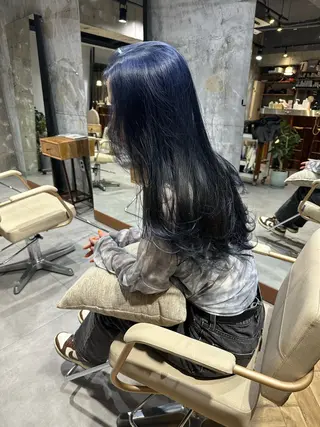 ロング カラー 小林 夢羽のヘアスタイル