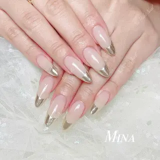 ネイル 🦋 Queenieのネイルデザイン