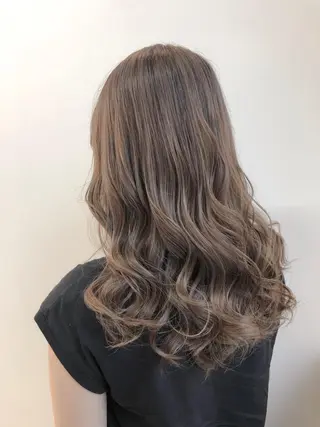 セミロング カラー 【透明感、艶髪】西村 有司のヘアスタイル