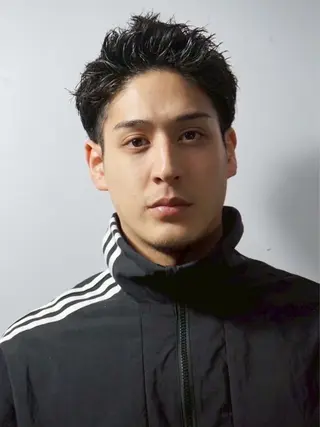 ミディアム メンズカット　佐々木 開のヘアスタイル