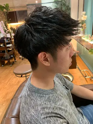 メンズ カット特化美容師 齋藤桐のヘアスタイル