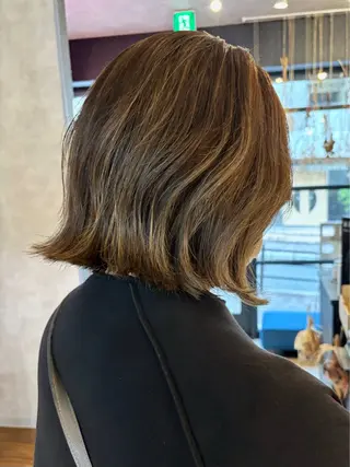 ショート カラー 【aini天王寺】 𝐚𝐢𝐫𝐢✂︎のヘアスタイル