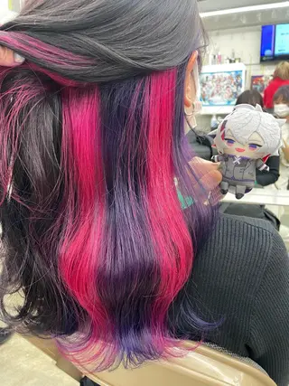ロング カラー インナーカラー 推し ブリーチ  髪質改善のヘアスタイル