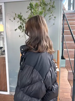 カラー かがやしづ ⭐️ベージュのヘアスタイル