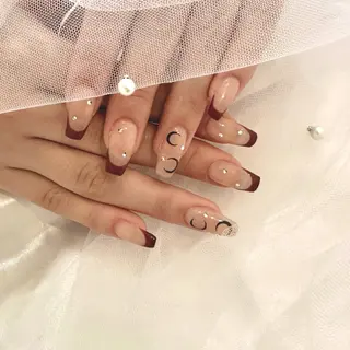 ネイル sara : salon ELVIのネイルデザイン