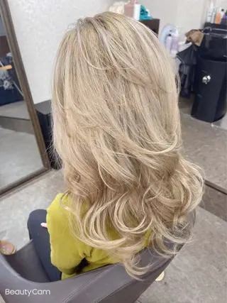 ロング カラー 池田 景子のヘアスタイル