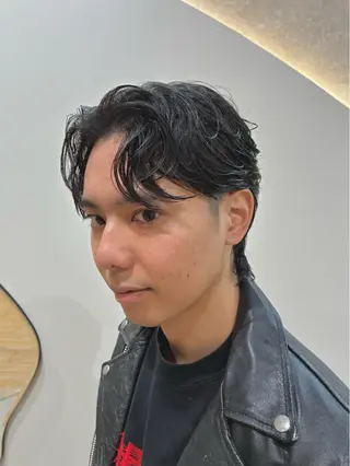 ショート メンズ 亀井 雷のヘアスタイル