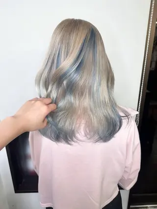 ミディアム ブリーチカラー🫧 森　凪沙のヘアスタイル
