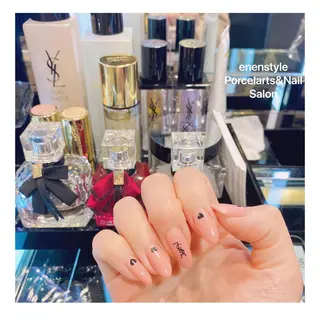 ミディアム ネイル 🐾enen style 🐾のネイルデザイン
