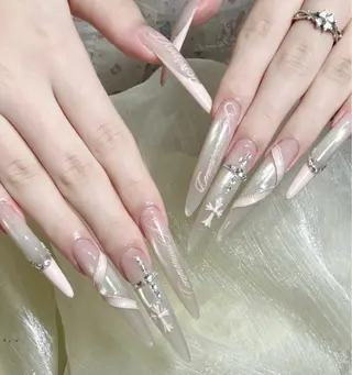 ネイル D-BEAUTY Nailsalonのネイルデザイン