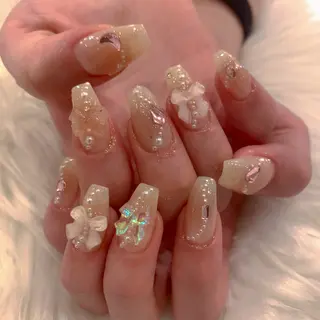 ネイル Tinaネイル 難波のネイルデザイン